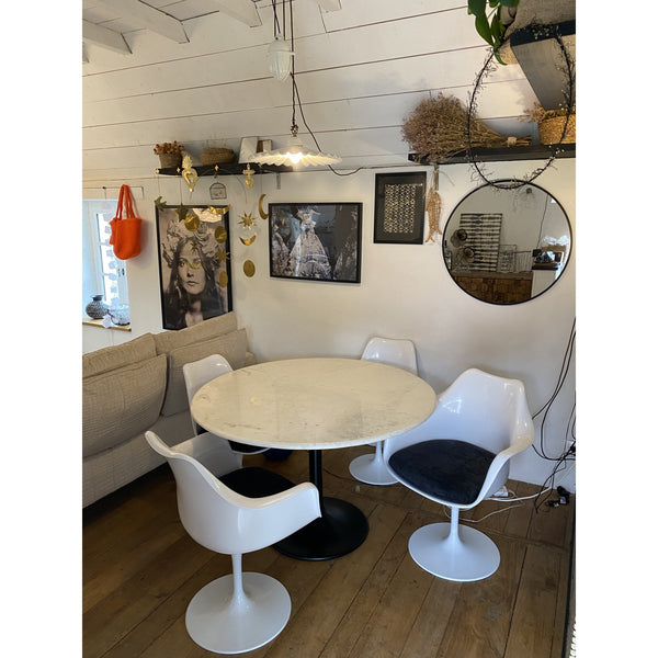 White and Luxurious Black Chelsea Armchair